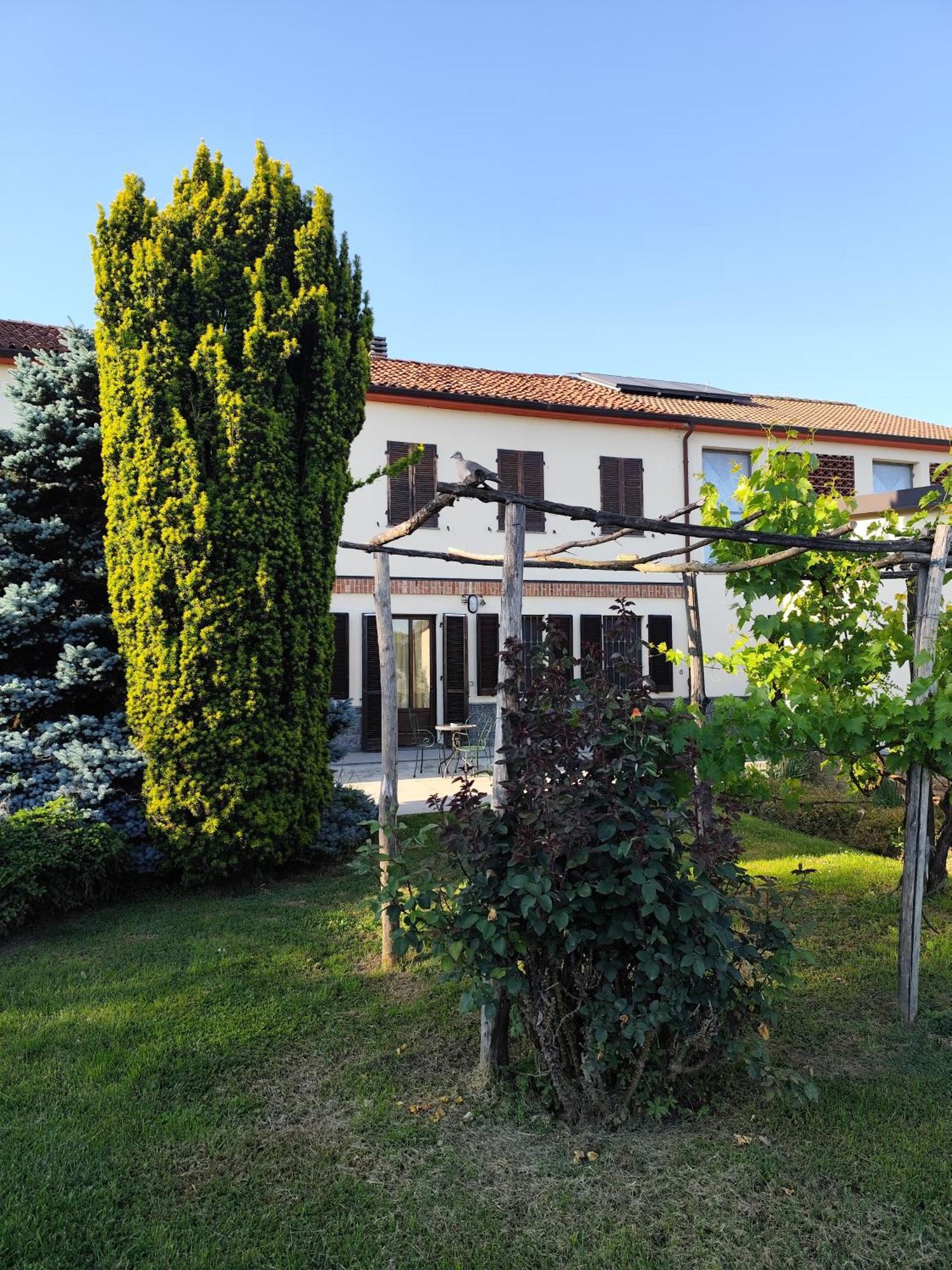 La Crota Hotel Asti Kültér fotó